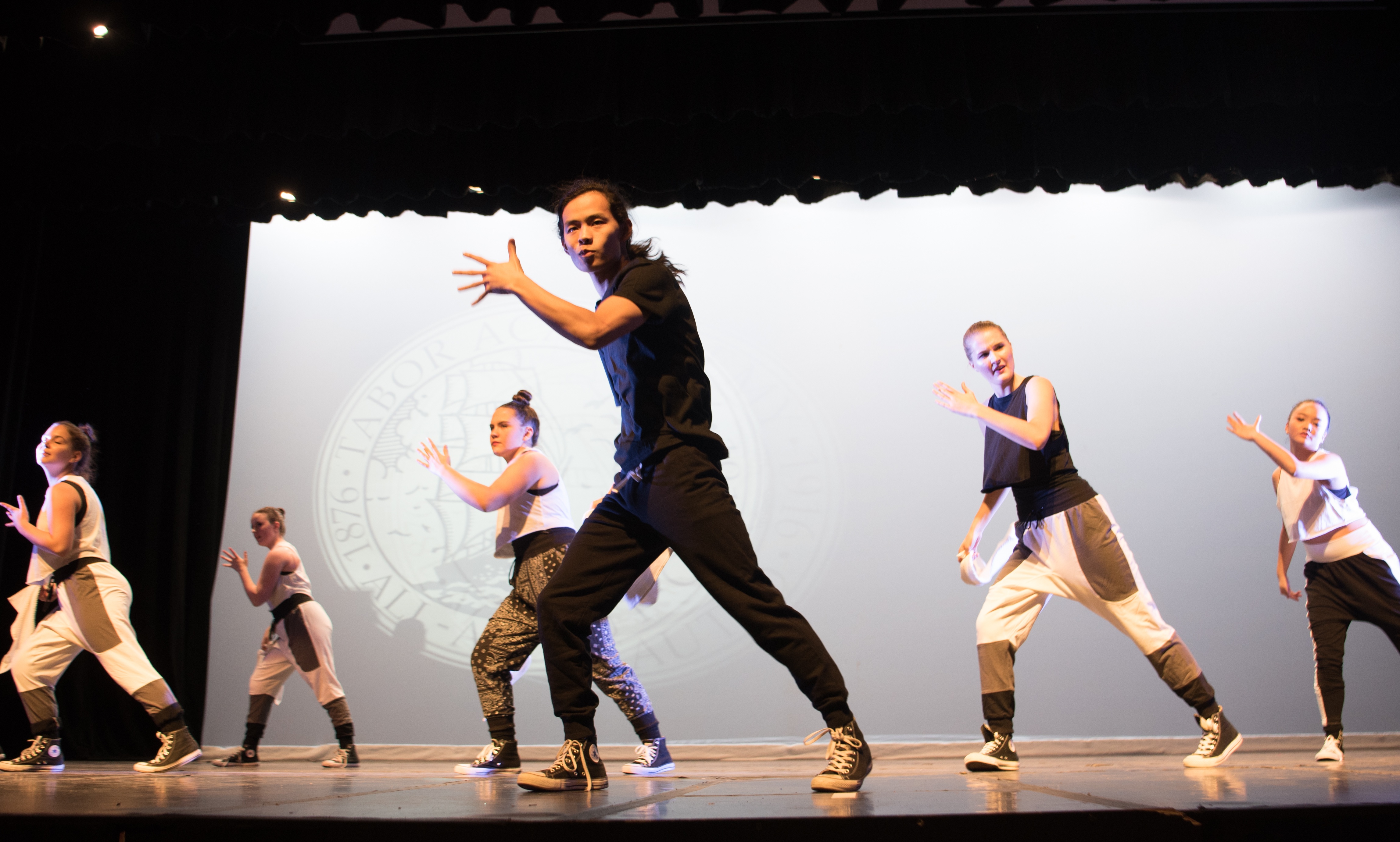 Dance, Fall - 5194313.jpg